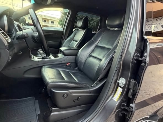 Jeep Grand Cherokee 2019 4x4 — 5