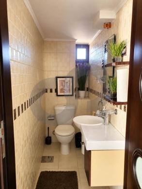 Spacious/last floor/well-maintained building/open view/Batrakieh,… — 5