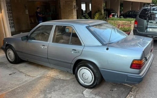 Mercedes E300 1989 — 4