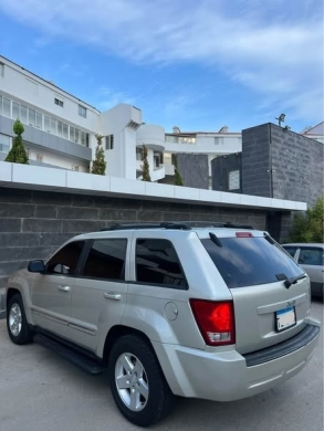 Jeep Grand Cherokee Laredo 2010 — 3