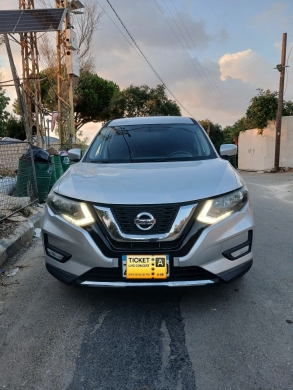 نيسان روغ 2016 بحالة ممتازة مالك واحد مع إمكانية التبديل | 2016 Nissan Rogue Single Owner