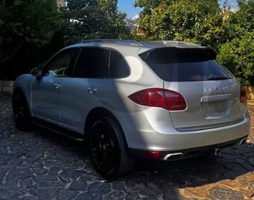 Porsche Cayenne S 2011 — 5