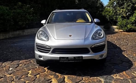 Porsche Cayenne S 2011