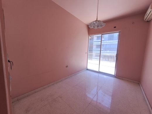 4-Bedroom Apartment For Sale in Hamra, Ras Beirut — 5