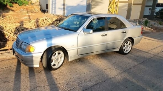 Mercedes 280 Year 2000 — 3