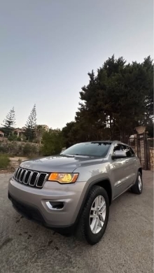 Jeep Grand Cherokee 2018 Laredo + — 3