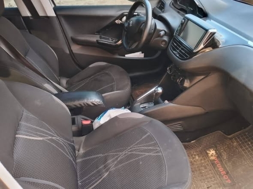 Peugeot 208 2013 — 2