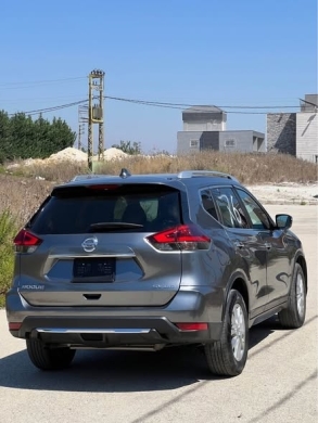 Nissan Rogue 2018 SV AWD — 4