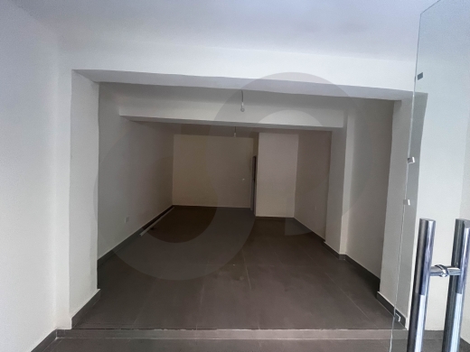 Shop For rent/Main Road/Prime Location/Fully Renovated/MALLA-BEIRUT/الملا /REF#HL141103 — 2