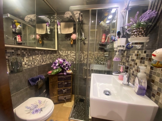 One Bedroom Apartment For Sale in Caracas, Ras Beirut — 10