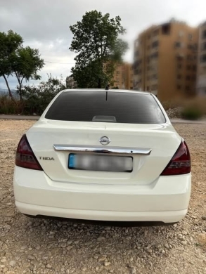 Nissan Tiida 2010 — 3