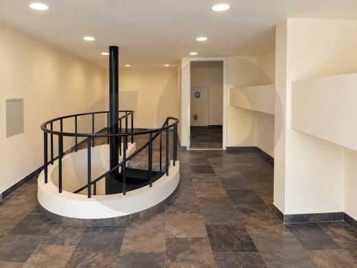 Shop for rent/Prime location /Well maintained building/TABARIS-BEIRUT/تباريس/REF#CK141110 — 2