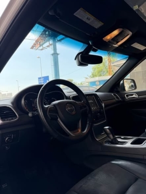 2018 Jeep Grand Cherokee Altitude AWD — 4