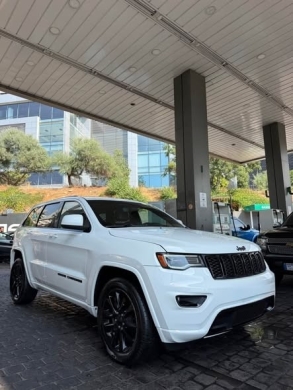 2018 Jeep Grand Cherokee Altitude AWD