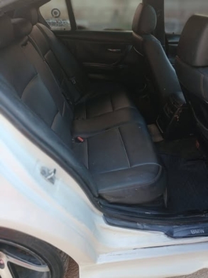 BMW E90 2006 — 5