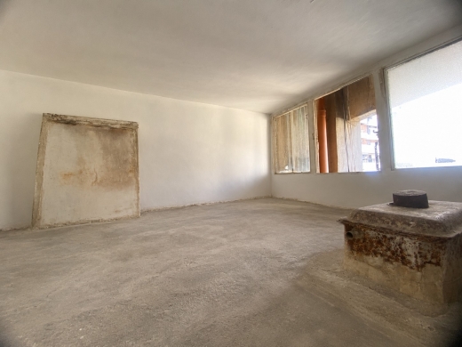 4-Bedroom Apartment For Rent in Hamra, Ras Beirut — 14