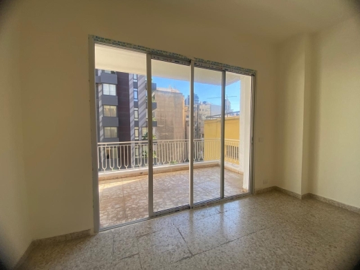 4-Bedroom Apartment For Rent in Hamra, Ras Beirut — 11