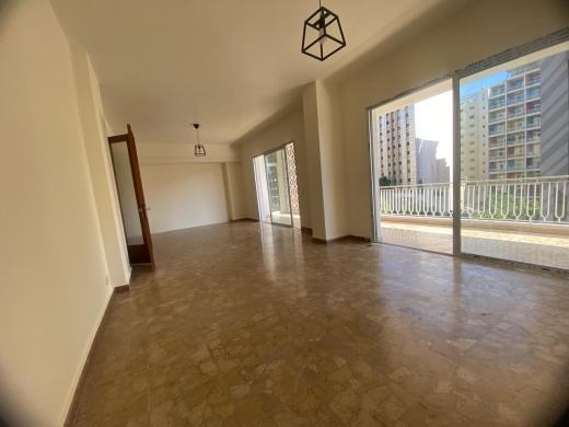 4-Bedroom Apartment For Rent in Hamra, Ras Beirut