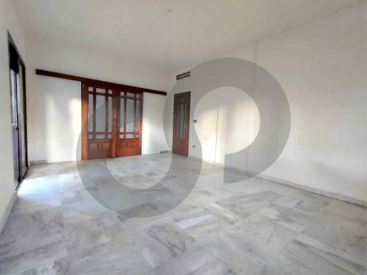 Well-maintained mid-age building/Prime Location/ZALKA,METN/زلقا/REF#EH141168 ! — 4