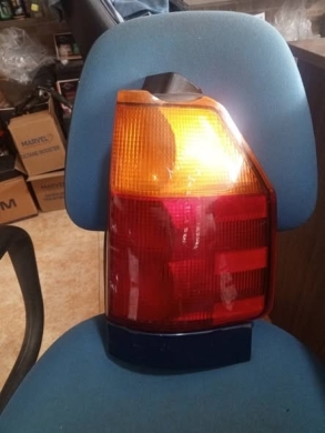 Right tail light for GMC Envoy 2002