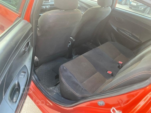 تويوتا يارس هاتشباك بحالة الشركة | Toyota Yaris Hatchback Company Clean — 7