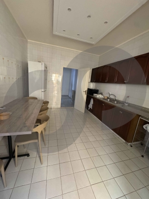 FULLY FURNISHED/Within walking distance of the highway/easy access/HARET… — 4