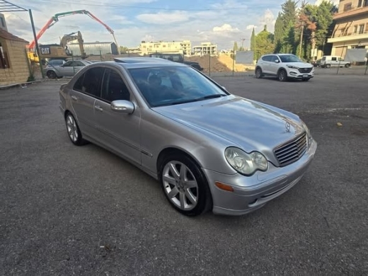 2004 Mercedes-Benz C-Class