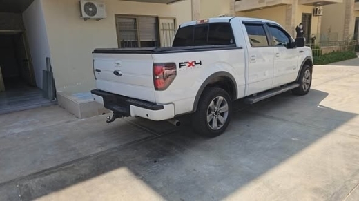 2011 Ford V6 4x4 — 4