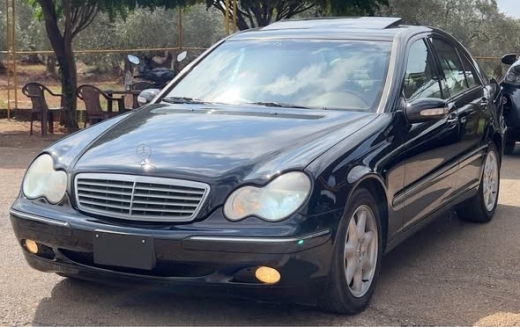 Mercedes-Benz C320 2001