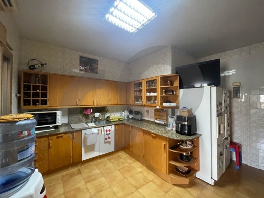 prime location /great opportunity/accessible/mar mkhayel,beirut/مار مخايل/REF#KG141233 — 4
