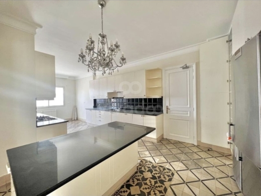 Well maintained building | open view | prime location — 4