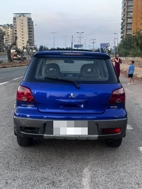 Mitsubishi Outlander 2005 4WD — 5