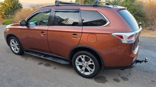 Mitsubishi Outlander Limited 2014 V6 — 3