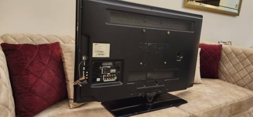 Samsung 42 Inch TV — 5