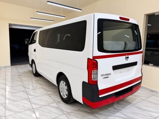 Nissan Van 15 Passenger 2013 — 2