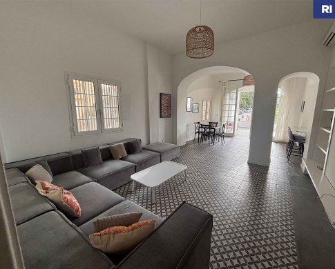 Beautiful apartment for rent in BATROUN/البترون/FULLY FURNISHED/Walking distance to the souk/REF#RI141291 !