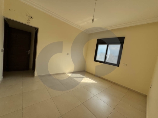 prime residential area/well-maintained building/open… — 4