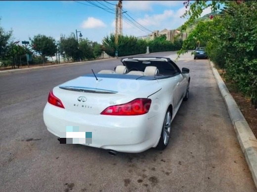 g37 convertible year 2010 great condition