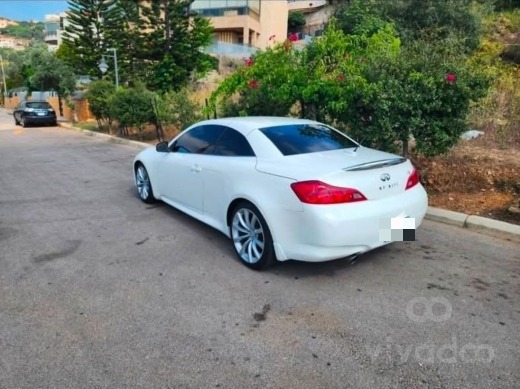 g37 convertible year 2010 great condition — 2