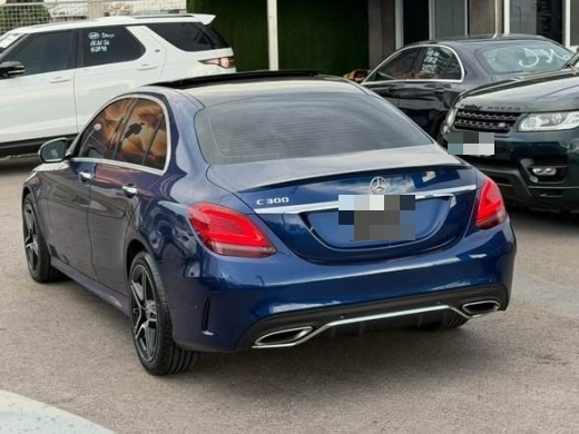 Mercedes Benz C300 2019 AMG Package — 5