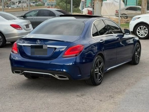 Mercedes Benz C300 2019 AMG Package — 4
