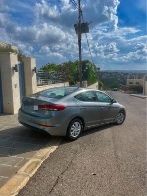Hyundai Elantra SE 2018 — 3