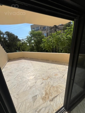شقة للبيع في الربوة 180م2 مع تراس | 180sqm Apartment for Sale in Rabweh with Terrace