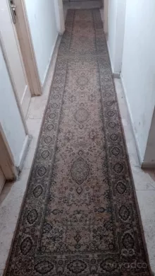 سجاد عاج نضيف للبيع