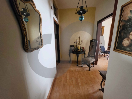PRIME LOCATION/ well-maintained building/KORAYTEM,BEIRUT/قريطم/REF#OI141324 ! — 4
