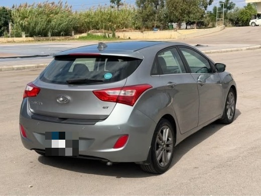 Hyundai Elantra GT 2016 V4 — 5