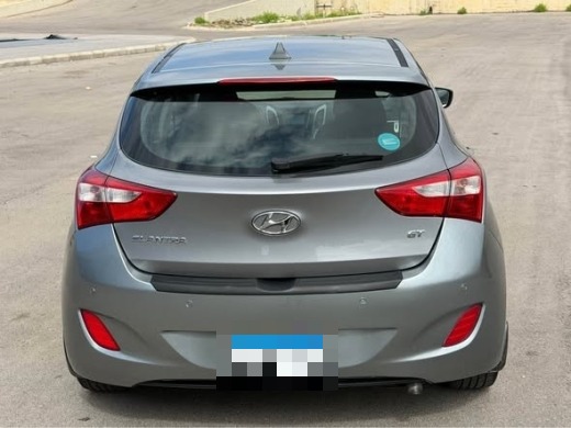 Hyundai Elantra GT 2016 V4 — 4