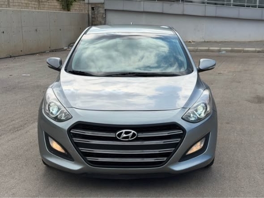 Hyundai Elantra GT 2016 V4 — 2