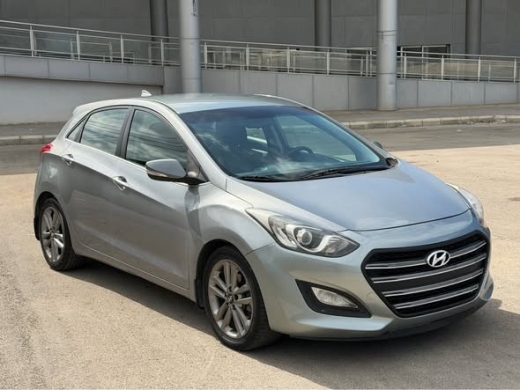 Hyundai Elantra GT 2016 V4 — 3