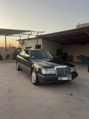 Mercedes 300 E 24 model 1992